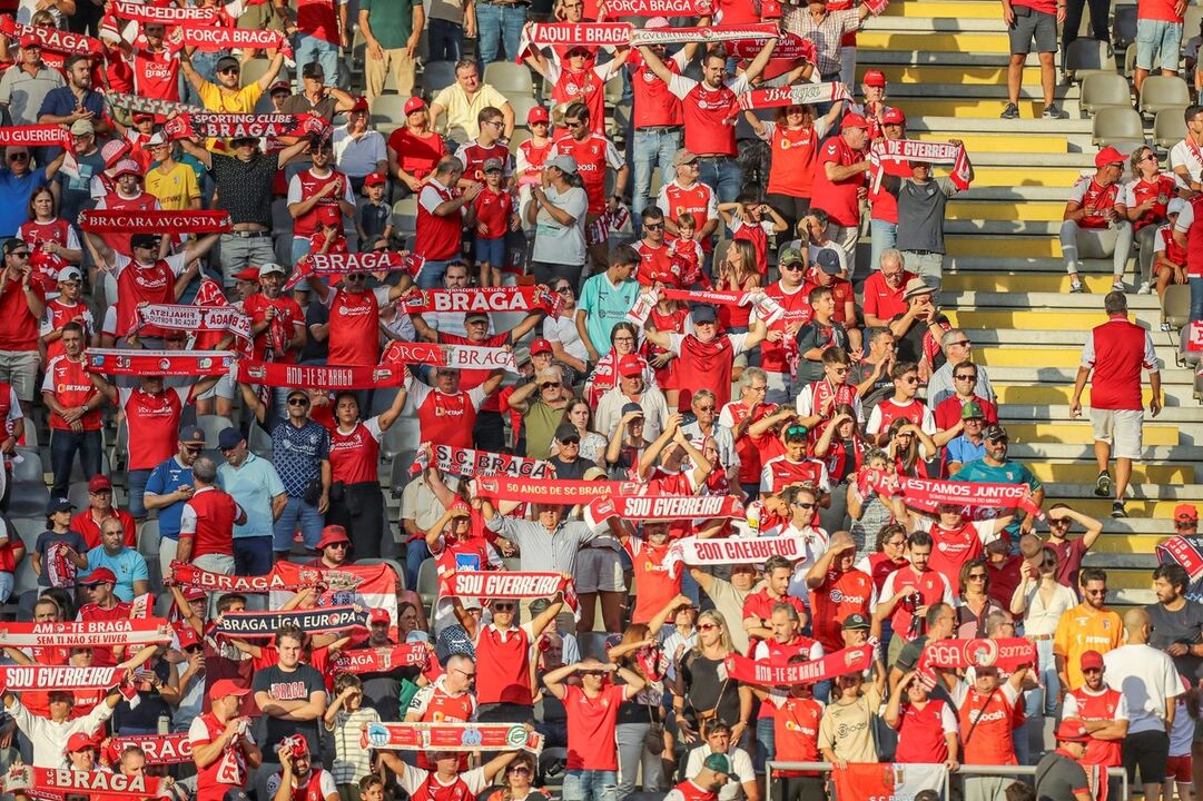 /fotosgeral/Fotos/2-49023192#0d9dfe14481b5779ad83360640e740a1 (19350374) (Milenium)