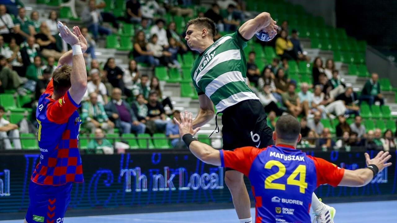 Kiko Costa contribuiu com seis golos no Pavilhão João Rocha