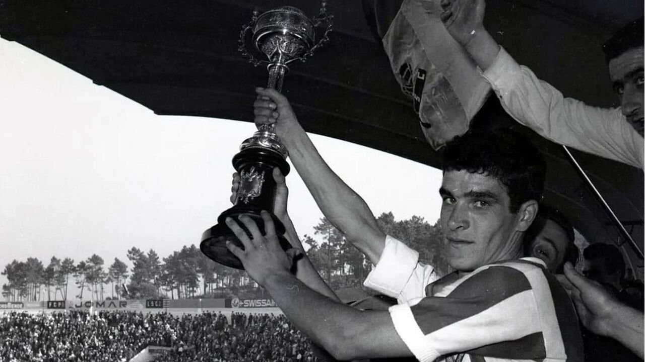 Raul Machado na única Taça de Portugal conquistada pelo Leixões