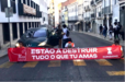 Ativistas bloqueiam rua de São Bento em Lisboa. Há três detidos 