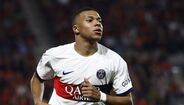 4. Kylian Mbappé (PSG, França) - Ganhos em campo: 86 milhões de euros; Ganhos fora de campo: 19 milhões de euros. Total: 105 milhões de euros.