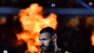 5. Karim Benzema (Al Ittihad, Arábia Saudita) - Ganhos em campo: 95 milhões de euros; Ganhos fora de campo: 6 milhões de euros. Total: 101 milhões de euros.