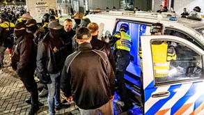 Direção do Légia Varsóvia atira-se à polícia holandesa: «Agressão e grosseria sem precedentes»