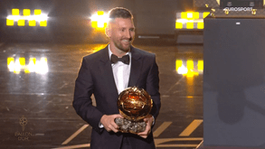 Messi ganha a Bola de Ouro pela 5ª vez