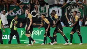A crónica do Farense-Sporting, 2-3: a vitória sofrida do leão com sono