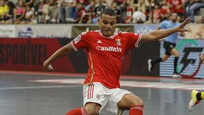 Benfica “estranha” expulsão de Jacaré