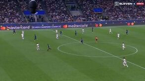 O golo de Thuram no Inter-Benfica: Dumfries estava em posição regular