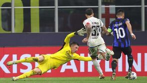 Benfica 'esmagado', Di María 'esgotado' e os 'milagres de Trubin': imprensa italiana analisa vitória do Inter