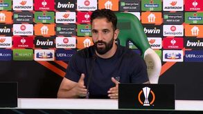 Amorim: «Assobios? Estou vacinado mas não gosto que os meus jogadores sofram. Sei que o Diomande fica nervoso»
