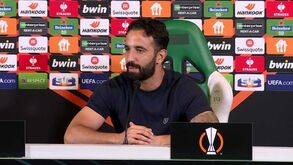 Rúben Amorim justifica as três substituições ao intervalo: «Se eu soubesse...»