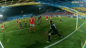 Salvou literalmente o Benfica: o corte tremendo de António Silva que negou o empate ao Estoril na última jogada