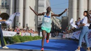 Abraham Cheroben e Enatnesh Tirusew vencem Luso Meia Maratona