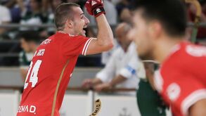 Benfica conquista primeira vitória no campeonato