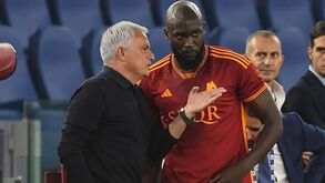 Lukaku responde aos críticos com golos e fala de Mourinho: «Conhece os meus filhos»