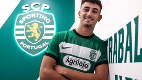 Sporting anuncia reforço para a formação vindo do Chipre: «O meu jogador favorito é o Edwards»