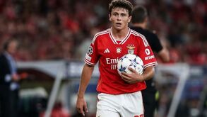 'SunSport' garante: Ten Hag está muito atento a João Neves