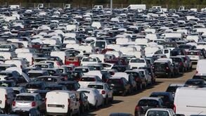 Ligeiros de passageiros e motas com mais de 16 anos terão IUC agravado até 25 euros 