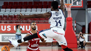 A crónica do Benfica-Oliveirense, 73-74: Estocada no fim