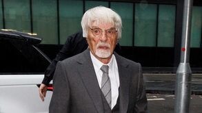 Ecclestone condenado a 17 meses de prisão e ao pagamento de 756 milhões de euros ao fisco