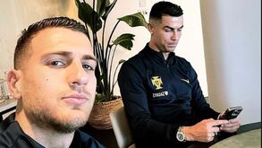 Dalot partilha imagem com Ronaldo: «Esta nova geração está sempre no telemóvel»