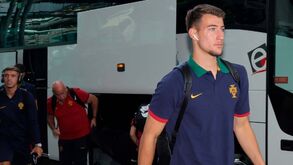 Primeiro treinador 'avalia' Gonçalo Ribeiro: «Vai ser o número 1 do FC Porto» 