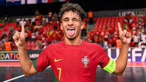 Lúcio Rocha e Tiago Macedo na equipa ideal do Europeu de futsal de sub-19