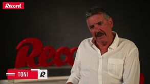 A emoção de Toni a falar da família: «O futebol não nos deixa ver os nossos filhos crescerem»