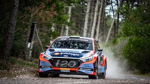 Meeke vence primeira especial do Rallye Vidreiro e José Pedro Fontes é o melhor entre os candidatos ao título
