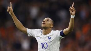 Holanda-França, 1-2: longa vida a Mbappé