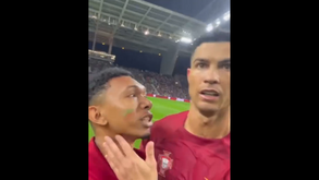 Invasor mostra momento em que entra no relvado do Dragão para cumprimentar Ronaldo: «Um abraço, por favor!»
