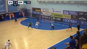 Adeptos do Sporting suspiram: Guitta marca golaço de calcanhar no campeonato russo