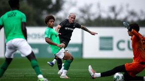 Sporting goleia equipa B em jogo-treino com bis de Nuno Santos