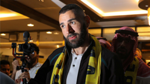 «És um grande filho da p...»: ex-internacional israelita insulta Benzema em cinco línguas diferentes