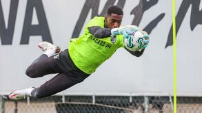 Bruno Varela volta ao treinos no V. Guimarães após ser dispensado da seleção de Cabo Verde