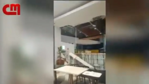  Mau tempo provoca queda de estrutura no interior do Mar Shopping em Matosinhos