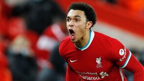 Fintou a morte: Trent Alexander-Arnold escapa ileso de acidente de viação grave