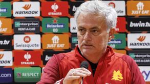 Mourinho: «Estou triste porque em Portugal saiu uma manchete a dizer que um jogador de Mourinho apostou em resultados»
