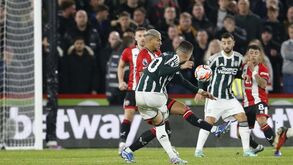 Que momento: Foi desta forma que Dalot fez o segundo do Man. United frente ao Sheffield