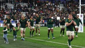 Mundial de râguebi: África do Sul defende título após superar complicada Inglaterra
