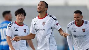 A crónica do Rabo de Peixe-Casa Pia, 0-2: bicadas de ganso na Ribeira Grande