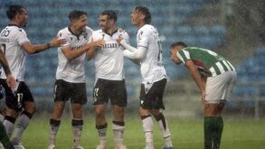 Moncarapachense-V. Guimarães, 1-3: minhotos apurados em jogo interrompido devido ao mau tempo