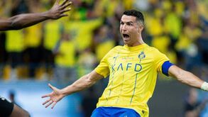 O grande golo de livre direto de Cristiano Ronaldo que deu a vitória ao Al Nassr diante do Damac