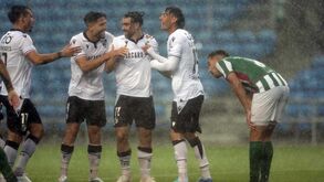 Moncarapachense-V. Guimarães, 1-3: saber aproveitar ajuda do Bernard