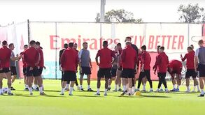 Bah, Kökçü e Di María no treino: Benfica prepara jogo com a Real Sociedad na máxima força