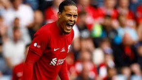 Quem manda é ele: A regra que o capitão Van Dijk implementou no Liverpool