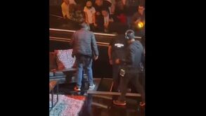 E nem foi penálti: Veja a tremenda queda de Gerard Piqué