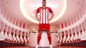 Betis não desiste de Sokratis: «Estamos a acelerar as negociações»