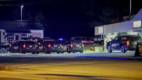 Atirador mata 22 pessoas em ataque num bar nos Estados Unidos