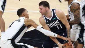 Luka Doncic ofusca estreia de Wembanyama na NBA