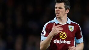 Joey Barton deixa comando técnico do Bristol Rovers